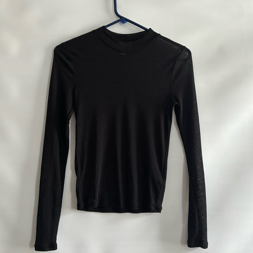 Topshop long sleeve black top. Size 6